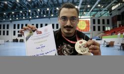 Bilek güreşi şampiyonu serebral palsili Cankat Ergin hedef yükseltti: