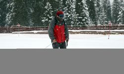 Ilgaz Yurduntepe Kayak Merkezi'nde mart ayında kayak yapılıyor