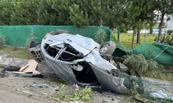 Sinop'ta takla atan otomobildeki 1 kişi öldü, 2 kişi yaralandı