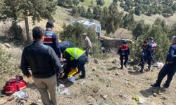 Tokat'ta otomobilin devrilmesi sonucu sürücü öldü, eşi yaralandı