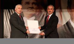 Trabzon'da "İstiklal Marşı ve Mehmet Akif" konulu panel düzenlendi