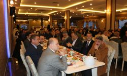 Of'ta siyasi partilerin temsilcileri iftar programında bir araya geldi
