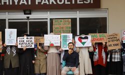 Amasya'da üniversite öğrencilerinden İsrail'in Gazze'ye yönelik saldırılarına tepki