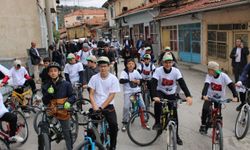İskilip'te 107 kişi bisikletle ilçenin tarihi mekanlarını gezdi