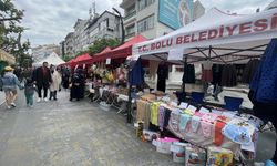 "İzzet Baysal Şükran Günleri" kapsamında stantlar açıldı