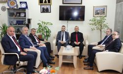 MHP Genel Başkan Yardımcısı Topsakal'dan 19 Mayıs Belediye Başkanı Topaloğlu'na ziyaret