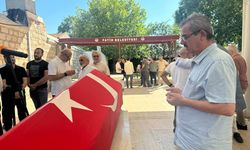 Emekli Vali Ömer Türk İstanbul'da toprağa verildi