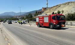 Karabük'te aydınlatma direğine çarpan otomobilin sürücüsü yaralandı