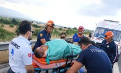 Bolu'da devrilen kamyonetin sürücüsü yaralandı