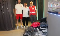 Havza'da esnaftan Türk Kızılaya giysi desteği