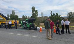 Çorum'da devrilen traktörün sürücüsü öldü, 1 kişi yaralandı