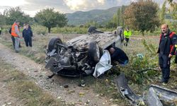 Amasya'da devrilen otomobildeki 1 kişi öldü, 2 kişi yaralandı