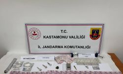 Kastamonu'da uyuşturucuyla yakalanan 4 kişiden 3'ü tutuklandı