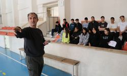 Mezun olduğu lisede 30 yıldır öğretmenlik yapıyor