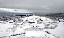 Amasya'nın yüksek kesimlerine kar yağdı