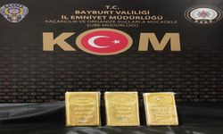 Bayburt'ta otomobilde 3 kilogram külçe altın ele geçirildi