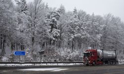 Bolu Dağı'nda kar etkili oluyor