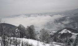 Bolu Dağı'nın etekleri sisle kaplandı