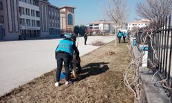 Çorum'da denetimli serbestlik yükümlüleri okullarda bakım onarım yaptı