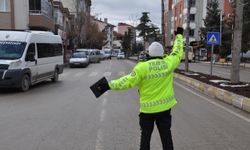 Gümüşhacıköy'de trafik denetimleri devam ediyor