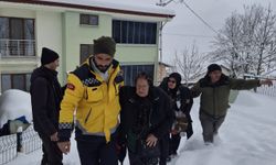 Karabük'te rahatsızlanan 3 kişiyi hastaneye İl Özel İdaresi ekipleri ulaştırdı