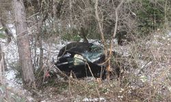 Karabük'te şarampole devrilen otomobilin sürücüsü yaralandı