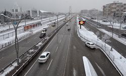 Sakarya, Kocaeli, Bartın ve Zonguldak'ta kar yağışı etkili oluyor