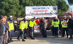 Samsun'da jandarma çiftçilere eğitim verip reflektör dağıttı