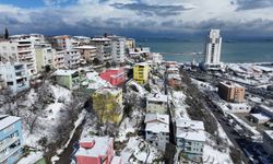 Samsun'un "renkli evleri" karla kaplandı