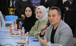TOGÜ Rektörü Yılmaz, üniversite öğrencileriyle bir araya geldi