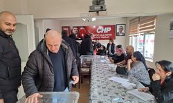 CHP'DE, 2 BİN 370 KİŞİ OY KULLANDI