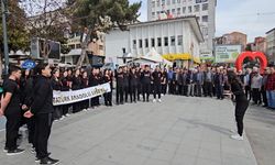 Çorum'da lise öğrencileri İstiklal Marşı oratoryosu sahneledi