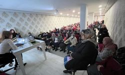 Espiye'de "Aile" temalı konferans düzenlendi