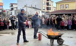 Gerze ve Saraydüzü'nde öğrencilere yangına müdahale eğitimi verildi