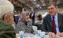 İzmir'de destek ve dayanışmayı büyüyor