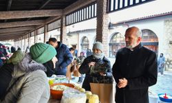 Ladik Belediye Başkanı Topal'dan kadın pazarcılara ziyaret