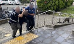PARK HALİNDEKİ ARAÇLARI SOYUYORDU, TUTUKLANDI
