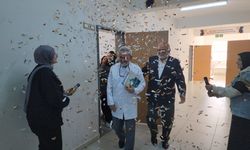 Amasya'da 39 yıllık meslek hayatının ardından emekli olan öğretmene duygulandıran veda
