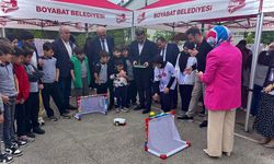Boyabat'ta TÜBİTAK 4006 Bilim Fuarı açıldı