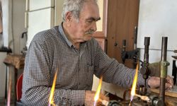 Cam ustası baba oğul zanaatlarını gelecek kuşaklara aktarmak istiyor