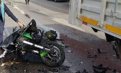 Çorum'da kamyona çarpan motosikletin sürücüsü öldü