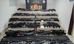 Çorum'da kontrol noktasında 118 ruhsatsız av tüfeği ele geçirildi
