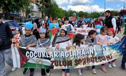 Karabük'te çocuklar Filistin ve Doğu Türkistan'a destek için yürüdü