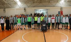 Konya Karatay'da özel öğrenciler futsalda ter döktü
