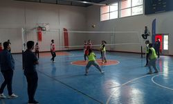 Ortaköy ilçesinde voleybol turnuvası düzenlendi
