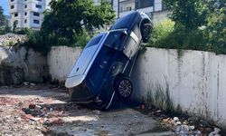 Samsun'da istinat duvarından düşen cipteki 2 kişi yaralandı