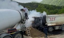 Sinop'ta alev alan hafriyat kamyonu kullanılamaz hale geldi