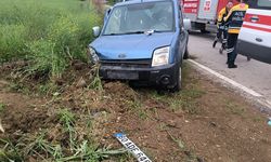 Tokat'ta savrulan hafif ticari araçtaki 3 kişi yaralandı