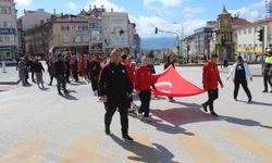 Tosya ilçesinde Gençlik Haftası çelenk sunma töreniyle başladı