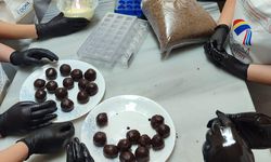 Trabzon'da koruma ve bakım altındaki kız çocuklarına butik çikolata hazırlama eğitimi veriliyor